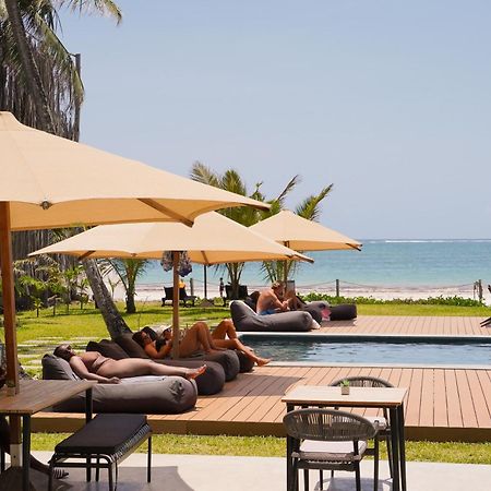 Lalagalu - Beachfront Ecocabins Diani Beach Eksteriør billede