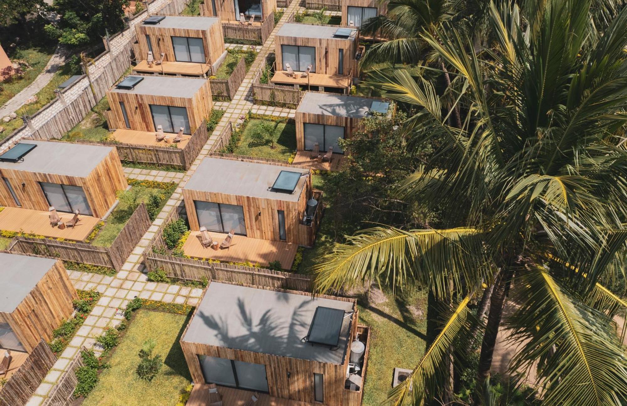 Lalagalu - Beachfront Ecocabins Diani Beach Eksteriør billede