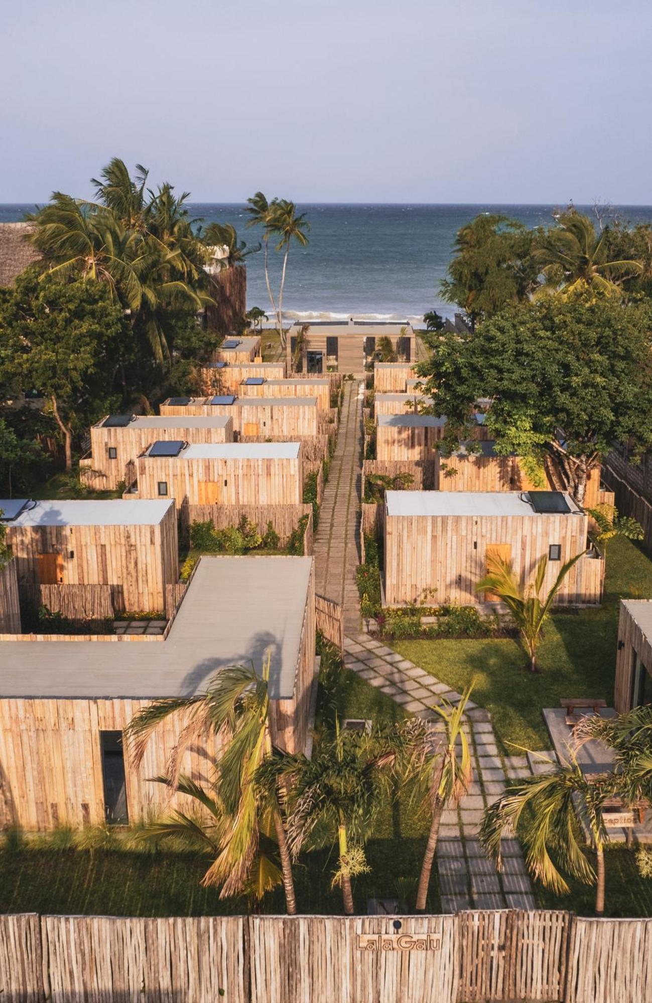 Lalagalu - Beachfront Ecocabins Diani Beach Eksteriør billede